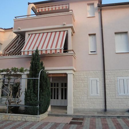 Apartment Švrćo Žaborić Extérieur photo