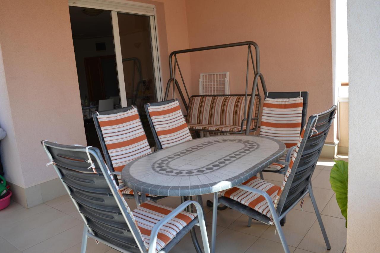 Apartment Švrćo Žaborić Extérieur photo