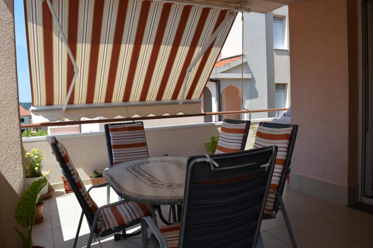 Apartment Švrćo Žaborić Extérieur photo
