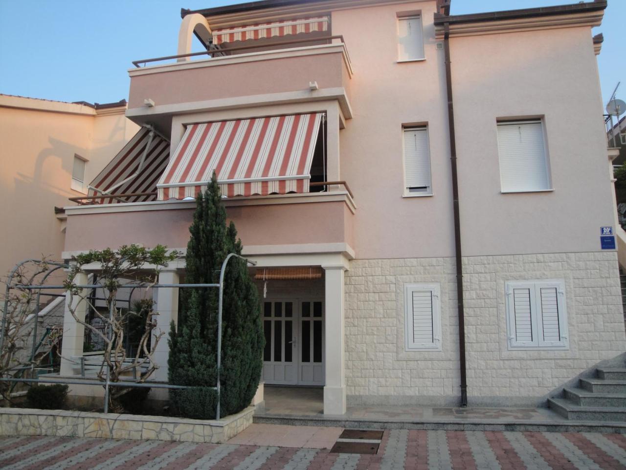 Apartment Švrćo Žaborić Extérieur photo