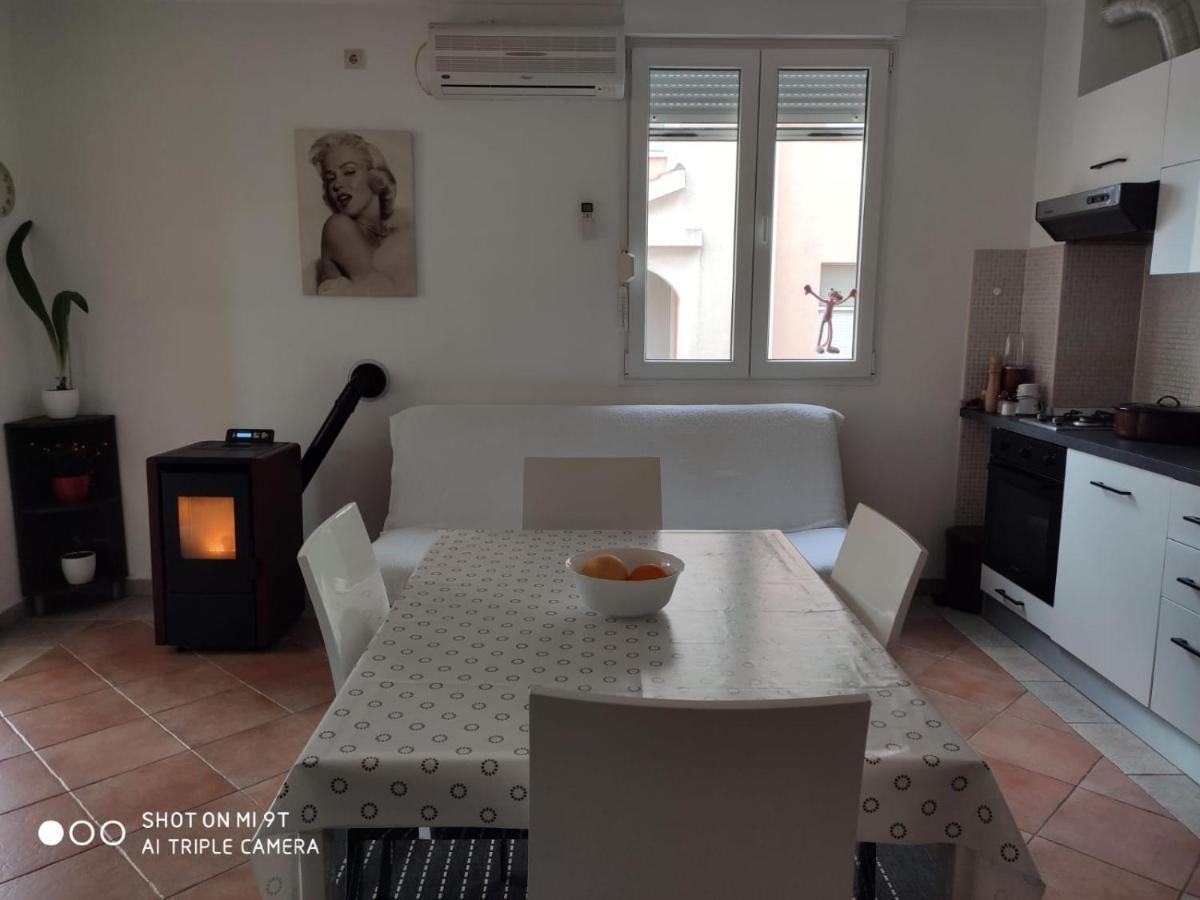 Apartment Švrćo Žaborić Extérieur photo
