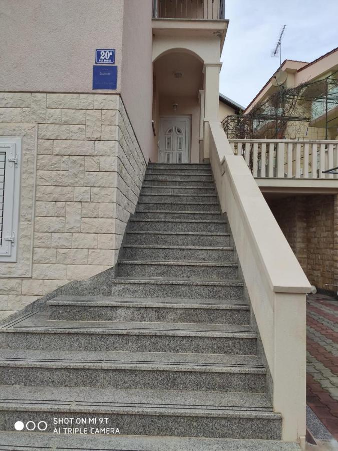 Apartment Švrćo Žaborić Extérieur photo