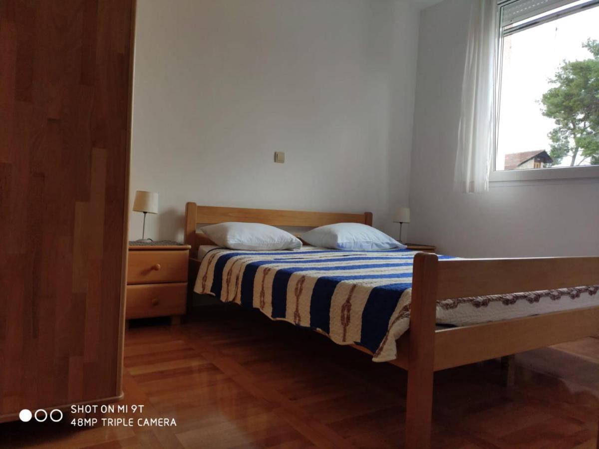 Apartment Švrćo Žaborić Extérieur photo